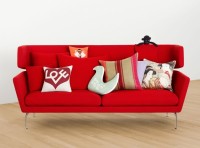 Czerwona nowoczesna sofa