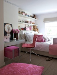 Różowe dodatki pokój dla dziewczynki