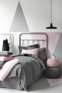 Sypialnia szaro różowa