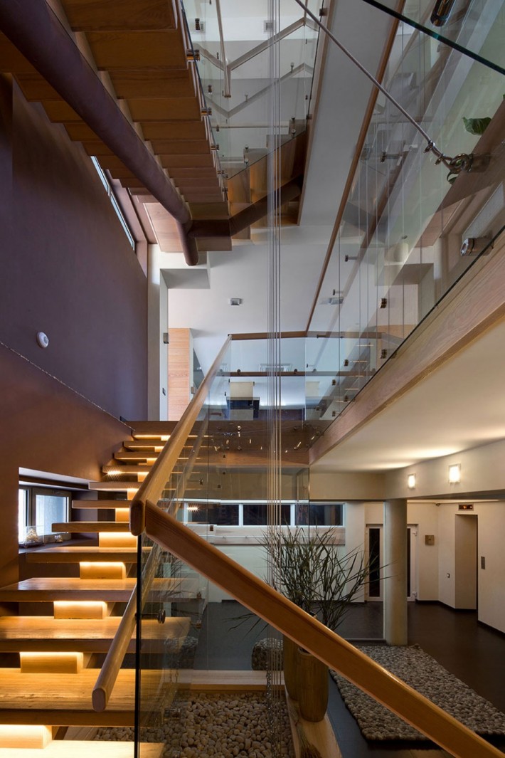 nowoczesne schody drewno i szkło