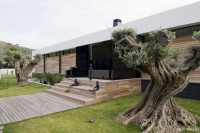 nowoczesny dom z drewnem