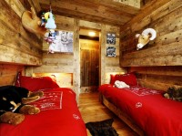 pokój dla rodzeństwa drewniane ściany