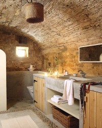łazienka kamienne ściany